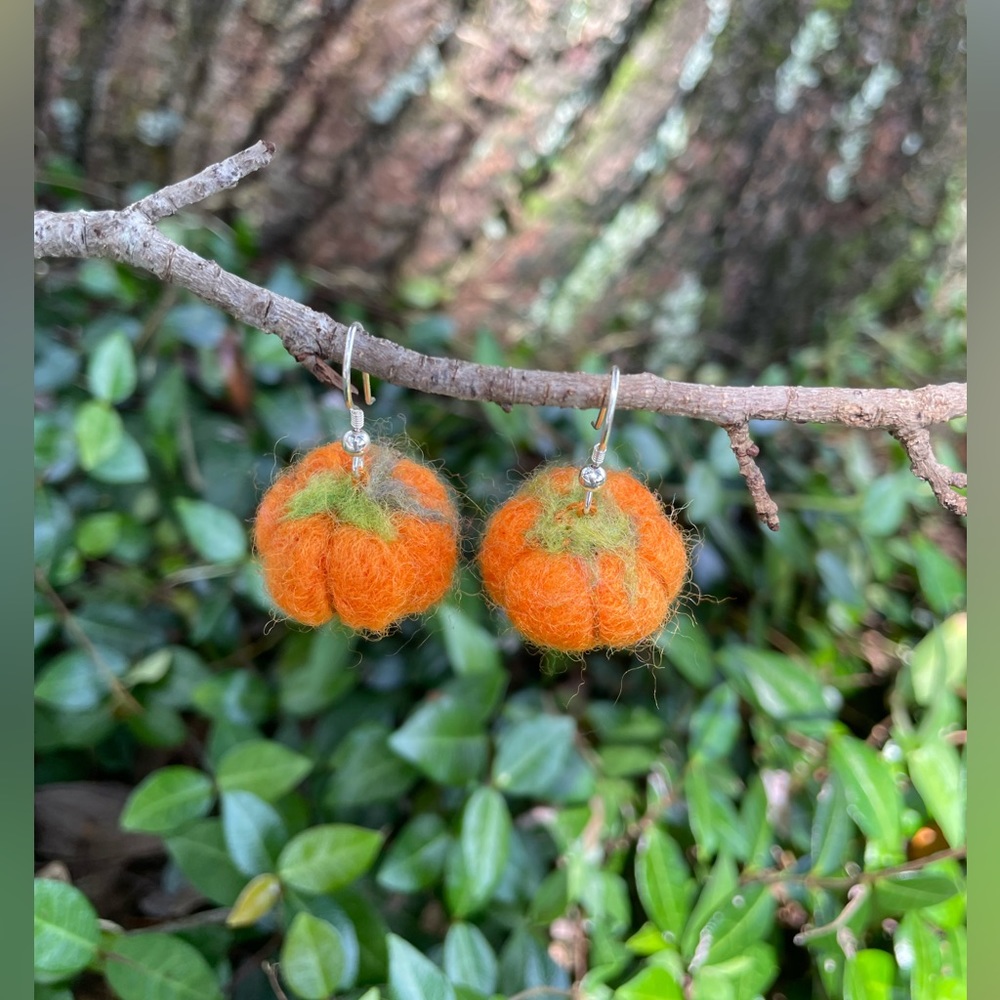 Hand crafted needle felted artisan pumpkin earrings fall Halloween unique